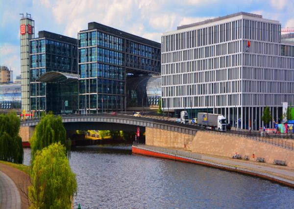 2016-06-28_Berlin Hauptbahnhof-10001.JPG