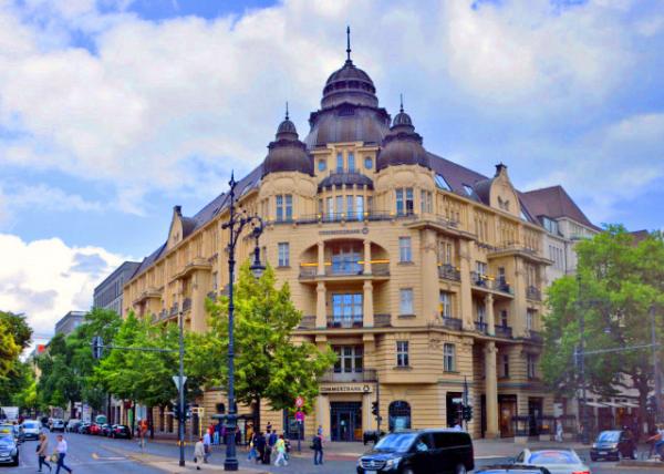 2016-06-28_Kurf��rstendamm_the Champs-Élys��es of Berlin ���ɴ�֡����ֵ����������-20001.JPG