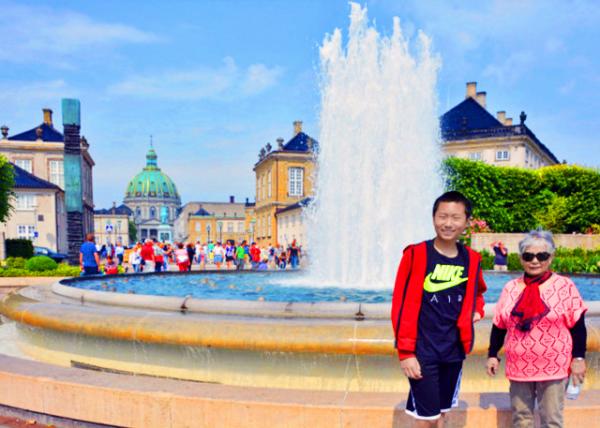 2016-06-25_Amalienborg Palace Square  �����ձ��㳡0001.JPG