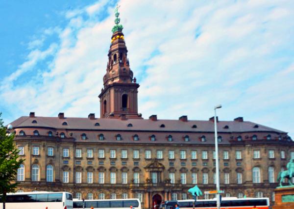 2016-06-25_Christiansborg Palace-40001.JPG