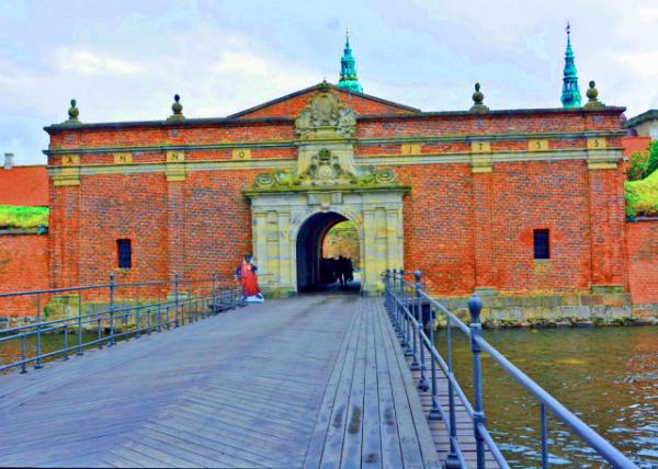 2016-07-06_Kronborg Castle_Crownwork Gate �ʹ���0001.JPG