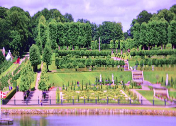2016-07-06_Frederiksborg Gardens_Baroque Park w Its Cascading Water Feature in the Background ����˹�԰���䱳����ٲ�ˮ��0001.JPG