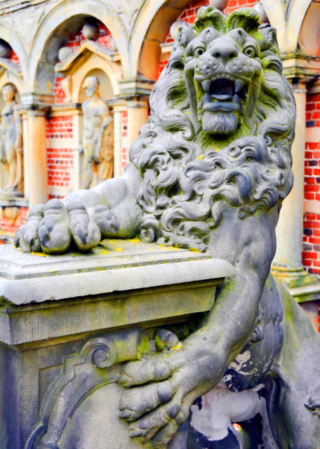 1776002023368200.jpg 2016-07-06_Frederiksborg Castle_Medieval Lion 中世纪石狮0001.JPG