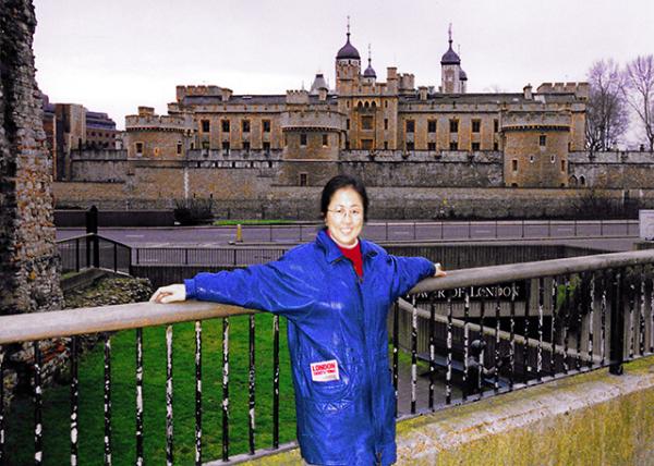 1998-12-26_Tower of London, a Fortress & a Reminder of Royal Authority0001.jpg