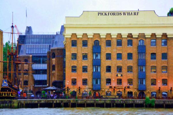 2016-06-23_Golden HindeI & Pickfords Wharf ��ɫ����������Ƥ�˸�����ͷ0001.JPG