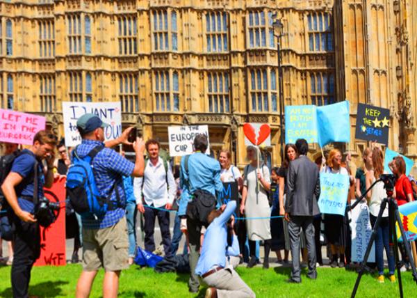 2016-06-24_Brexit_Demonstrators Ӣ����ŷʾ����-20001.JPG