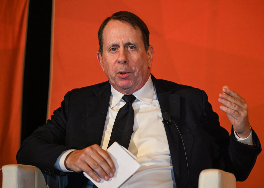 �����н���ǰ�����˹������������νܿˡ�ɳ�ɺ���ʾ���˹����ܽ�����һ��ǿ��Խ��Խ����ж�����