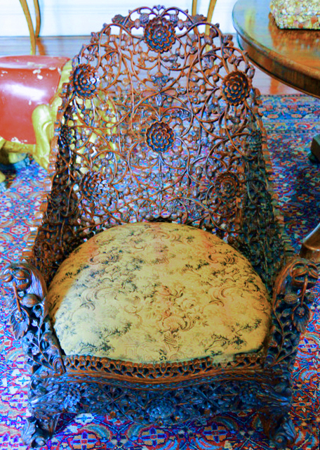 2016-07-12_Inveraray Castle_Mahogany-Carved Chair ���һ���ľ��0001.JPG