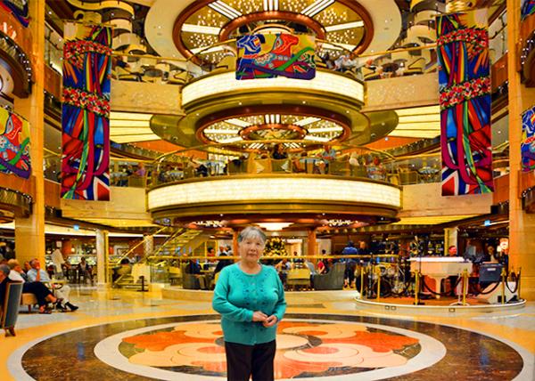 2016-07-05_Piazza of Regal Princess-1.JPG