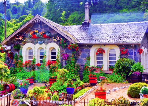 2016-07-12_Luss_Beflowered Cottage ����0001.JPG