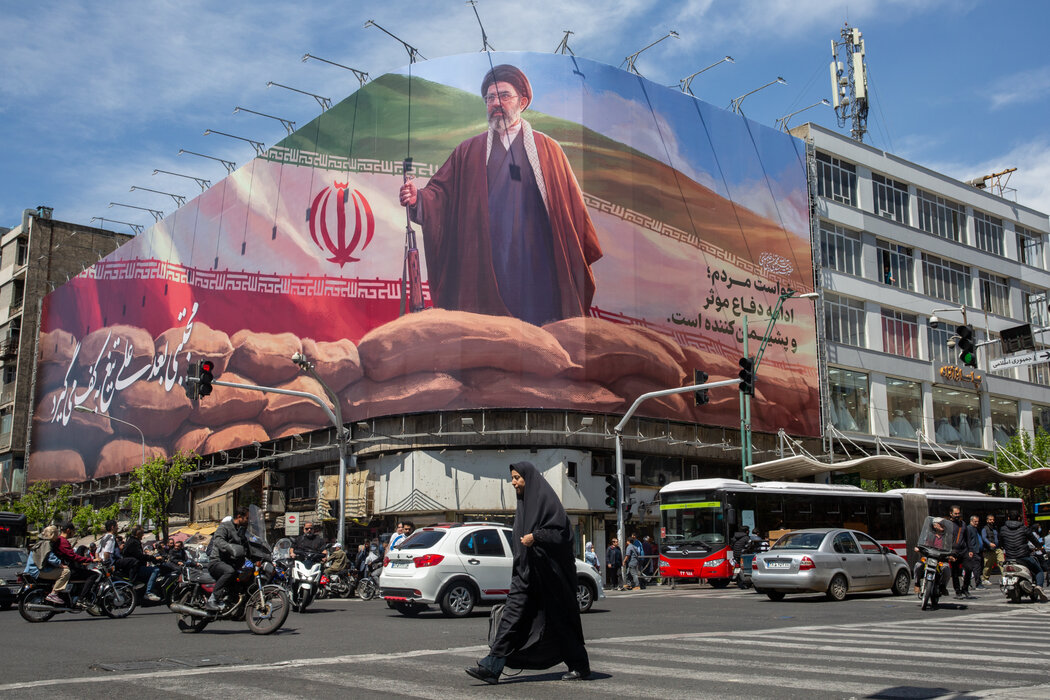 һ��Ů���������º����Ķ��������㳡��ͷ��������������������½����͡���÷�����ľ޷�����ơ�