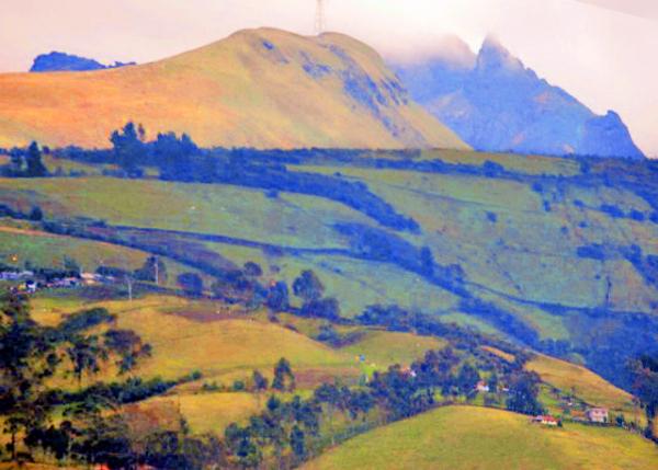 03-29-13_ Pichincha Volcano Ƥ�ղ��ɽ0001.JPG