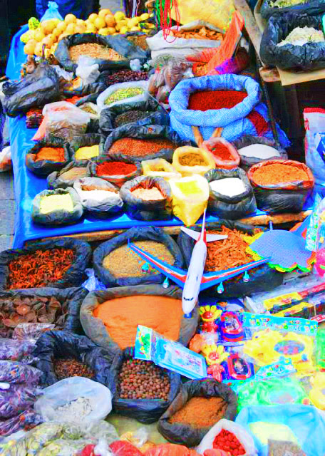 03-30-13_ Otavalo Market ���������г�_Spices0001.JPG