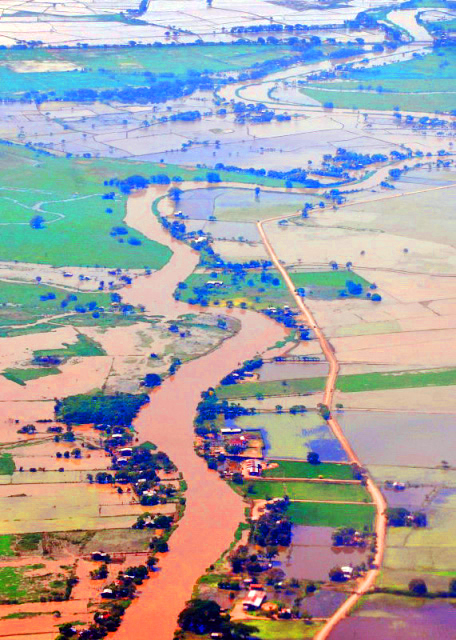 03-31-13_ Quayaquil_Guaya River-600010001.JPG