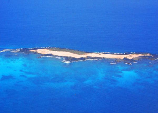 03-31-13_ Galapagos_Mosquera Islet, Resembling a Large Sandbank between North Seymour & Baltra.JPG