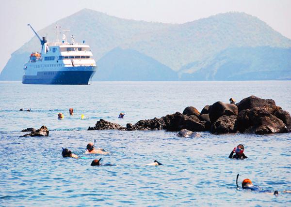 04-01-13_ Santiago Is_Puerto Egas ����˹�ۡ����������ο�-80001.JPG