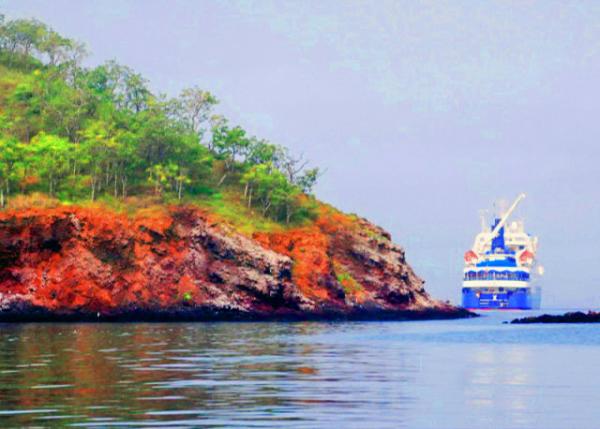 04-02-13_ Tagus Cove Served as a Sheltered Anchorage for the Celebrity Xpedition ������-10001.JPG