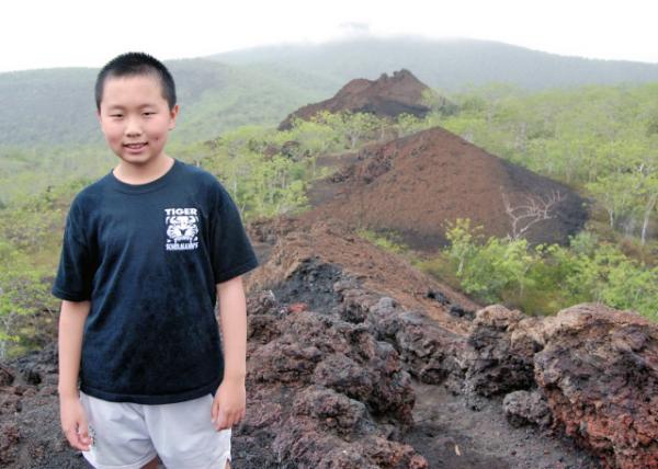 04-02-13_Volcanoes & Volcanic Landscapes High up on Isabela Island, near Darwin Lake0001.JPG