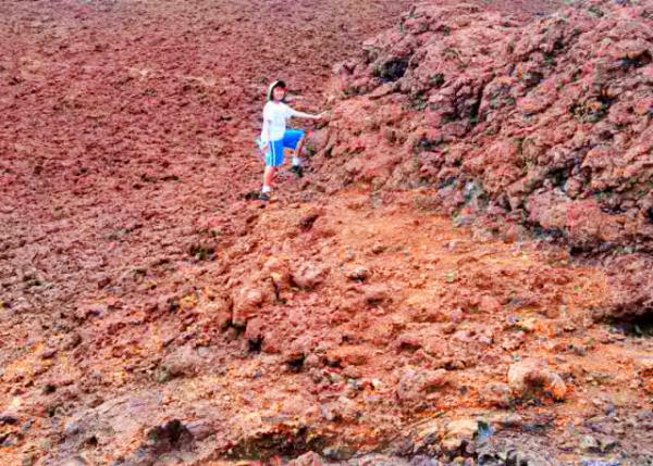 04-03-13_ Loose Pyroclastic Debris ��ɢ�Ļ�ɽ��м��-90001.JPG