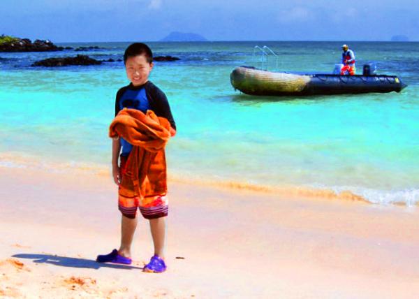 04-04-13_ Bachas Beach_ White Sand Beach ��ɳ̲0001.JPG