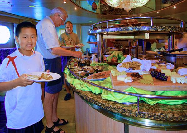 04-04-13_ Dining_Lunch0001.jpg