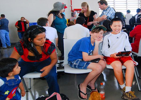 04-07-13_ Aeropuerto Seymour @ Baltra wo Direct International Flights-10001.JPG