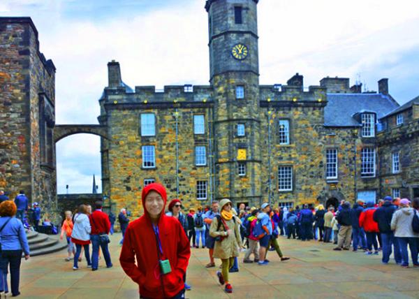 2016-07-16_Edinburgh Castle_Royal Palace in Crown Square �ʹڹ㳡���ʹ�0001.JPG