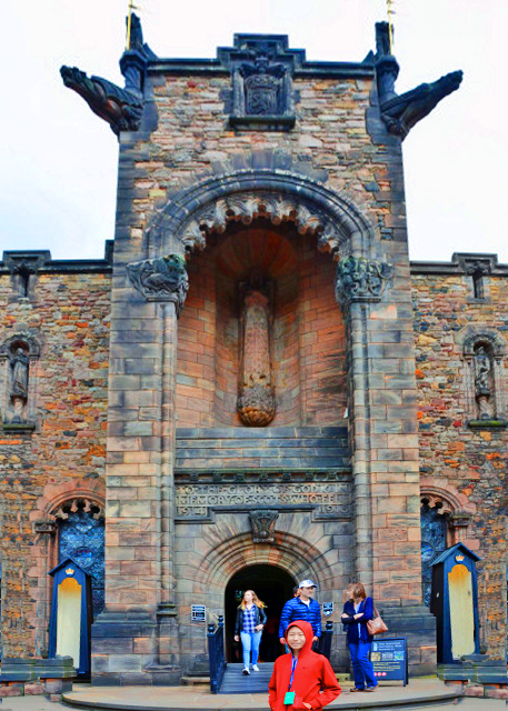 2016-07-16_Scottish National War Memorial_Façade-10001.JPG