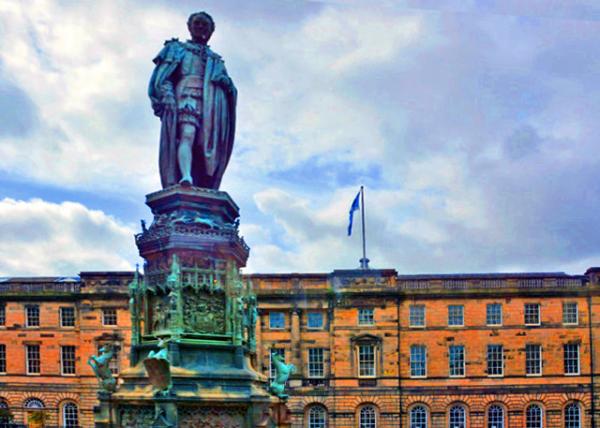 2016-07-16_32_Parliament Square _Statue of Walter Francis Montagu Douglas Scott_ 5th Duke of Buccleuch_ 7th Duke of Queensberry �ֶ��ء�������˹�������š�������˹��˹���ء�¹�ȵ��幫������0001.JPG