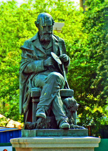 2016-07-16_33_George Street_Statue of James Clerk Maxwell the Formulation of the Theory of Electromagnetism & Making the Connection Between Light & Eleղķ˹�������ˡ����˹Τ0001.JPG