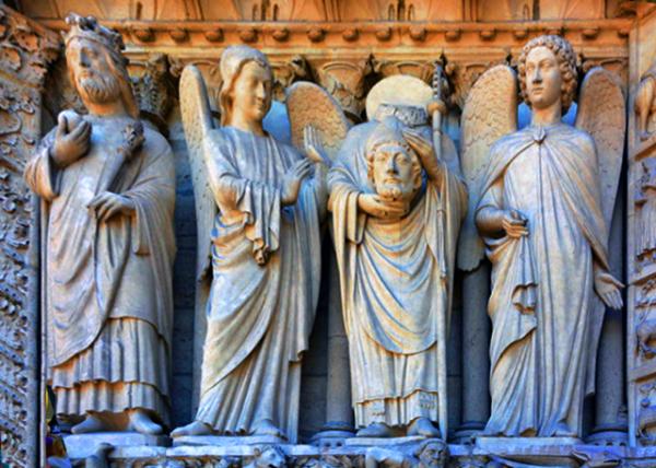 2016-07-18_Notre-Dame de Paris_Portal of the Virgin�C Emperor Constantine & Saint Denis Holding His Head_ Flanked by Angels ��ʹ�o�{���}ĸ�T���C��ʿ̹����ۺ�����֮���^�B���}����˹-10001.JPG
