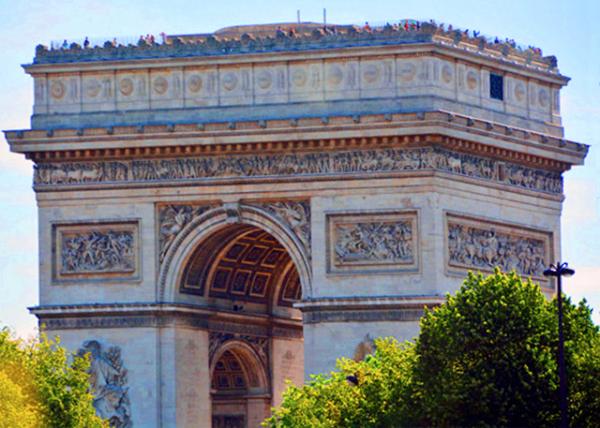 2016-07-18_Arc de Triomphe Viewed from Avenue de la Grande Arm��e �������ŽֵĿ�����-60001.JPG