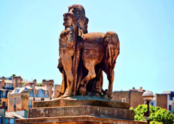 2016-07-18_Statue_Man & Horse ���������� on Pont d ́Iena-30001.JPG