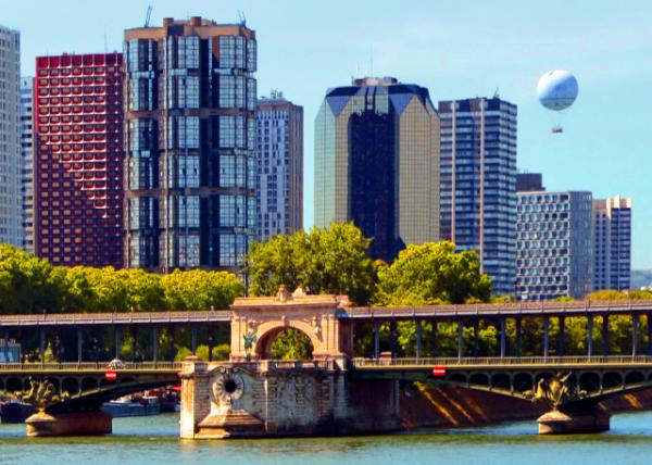 2016-07-18_Pont de Bir-Hakeim_The Central Arch w the Statue La France Renaissante of Holger Wederkinch ���빰���е�̡����������ո��ˡ�-20001.JPG