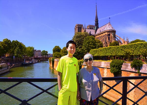 2016-07-18_Pont au Double Viewed from Pont de l'Archev��ch�� �������Ź���˫����0001.JPG
