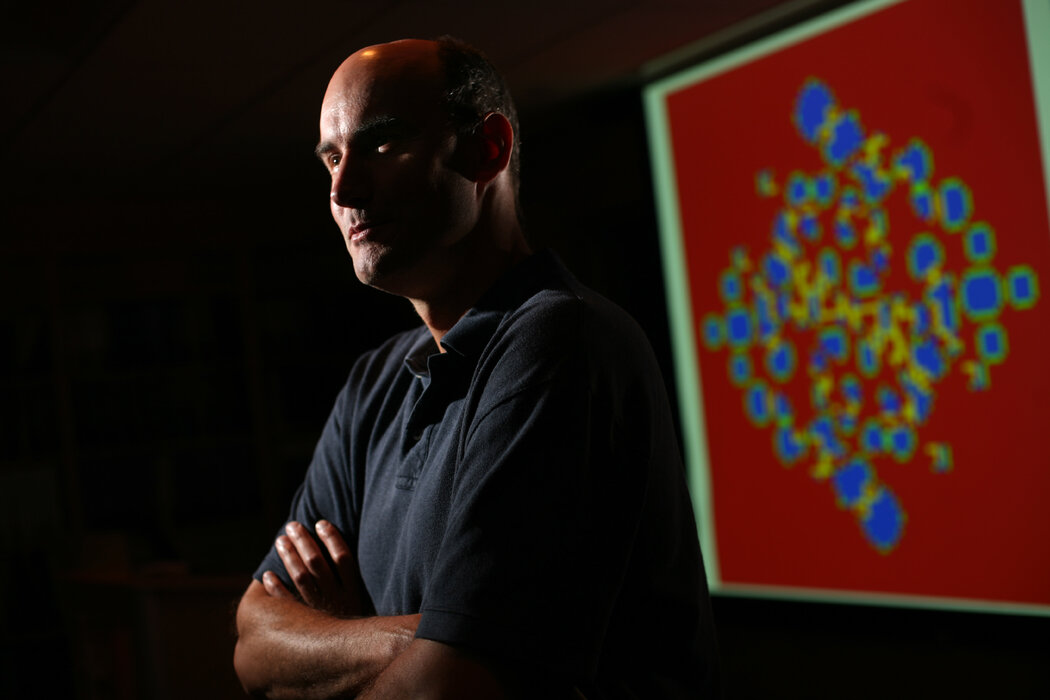 马丁·诺瓦克，摄于2007年。诺瓦克博士曾表示，他后悔接受并促成了爱泼斯坦的资助。他在一份声明中写道，爱泼斯坦被定罪后，他之所以仍与其保持联系，部分原因在于其他学者也这么做。