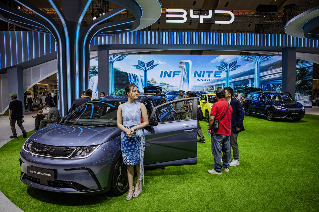 ӡ����ʳ�չ���ǵ�չ̨�ĵ綯�������ڽ���2�¡�
