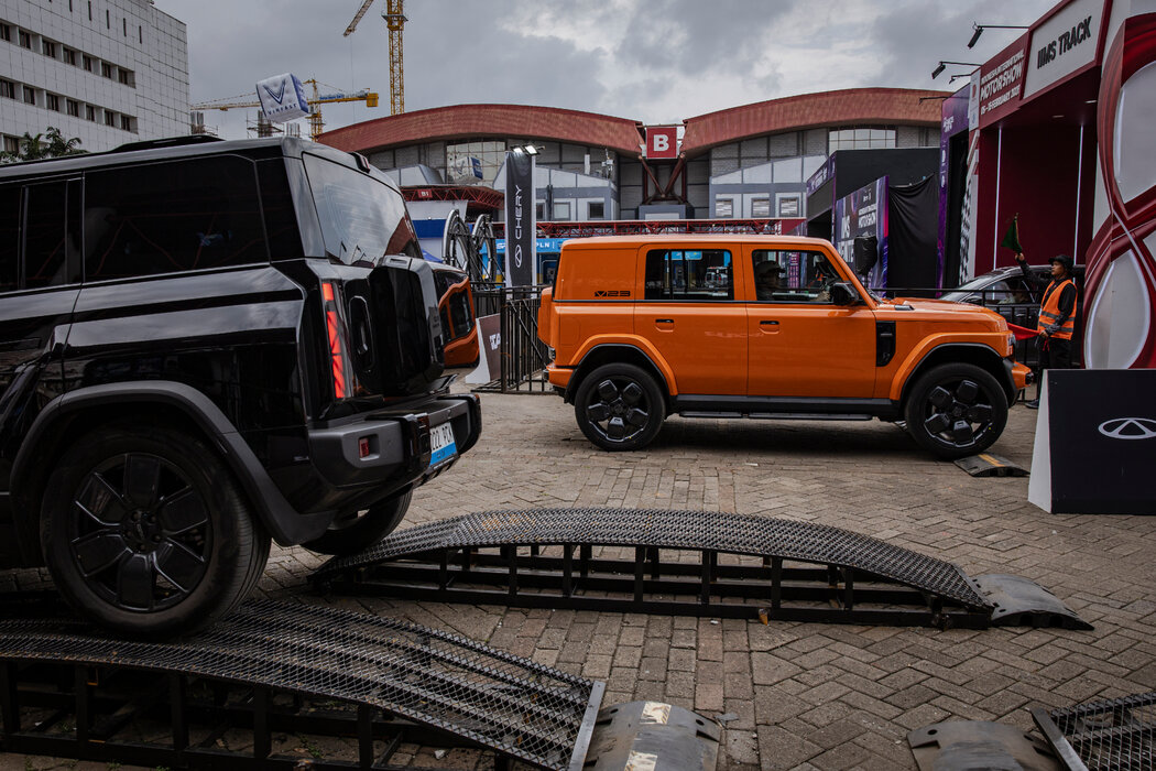  2��ӡ����ʳ�չ�ϣ������������Լݻ��ڡ�

