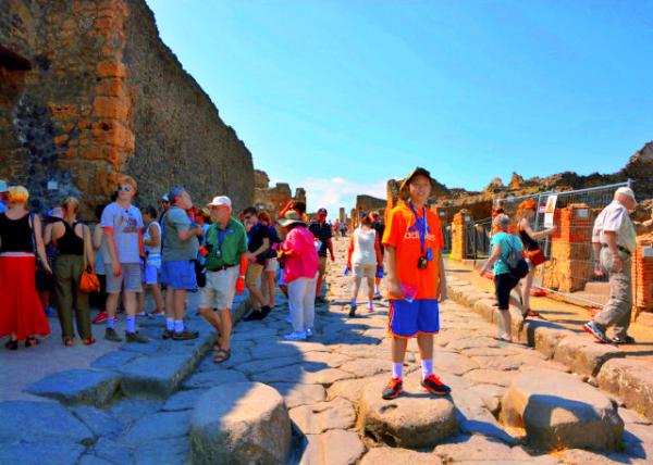 2015-06-14_Pompii_Via dell'Abbondanza, the Main Street in Pompeii �����֡��ӱ���Ҫ�ֵ�-10001.JPG