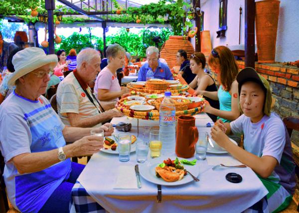 2015-06-16_Lunch under Gourd Trellis @ Elounda-1.jpg