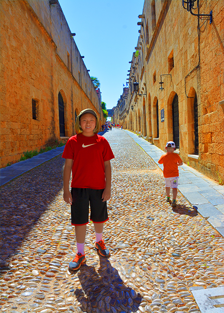 2015-06-17_Avenue of the Knights ��ʿ���-50001.JPG