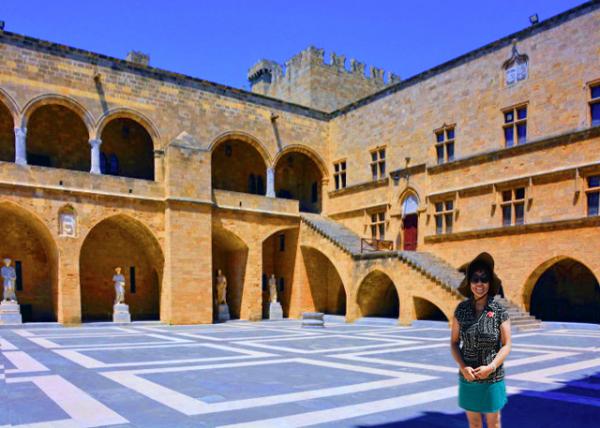 2015-06-17_Courtyard Home to Famed Warrior-Monks Who Fought for their Beliefs-10001.jpg