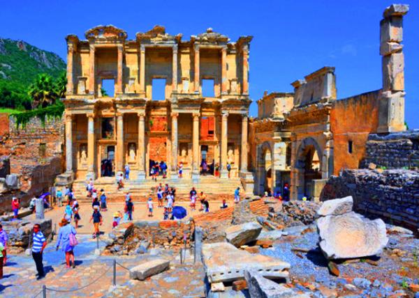 2015-06-18_Celsus Library One of the Few Remaining Examples of Great Libraries of the Ancient World Located in the Roman Empire������˹ͼ���-20001.JPG