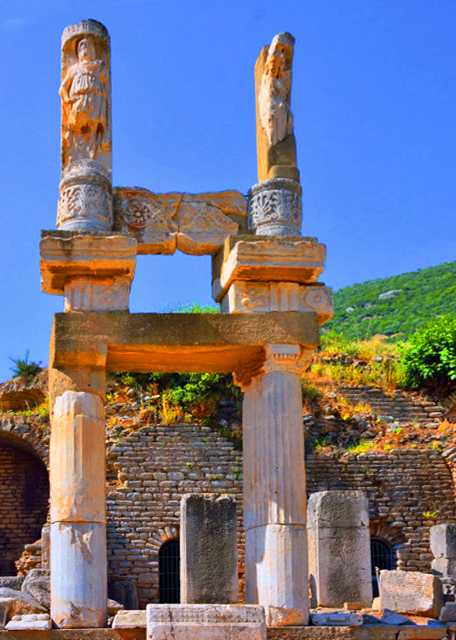 2015-06-18_Temple of Domitian Built in the 1st Century AD & the 1st Structure in Ephesus Known to Be Dedicated to an Emperorͼ��������0001.JPG