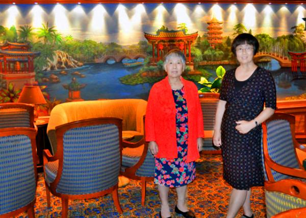 2015-06-18_Explorer Lounge of Emerald Princess0001.JPG