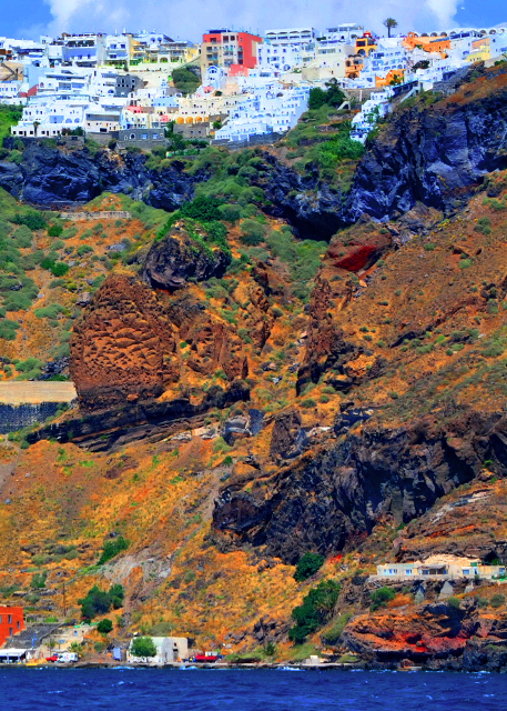 2015-06-19_Houses Built on the Edge of the Caldera0001.jpg