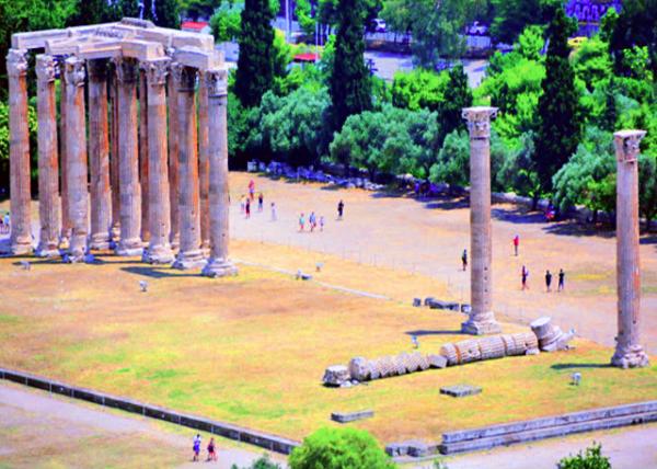 2015-06-20_Temple of Olympian Zeus the Largest Temple w 104 Colossal Columns in Greece-10001.JPG