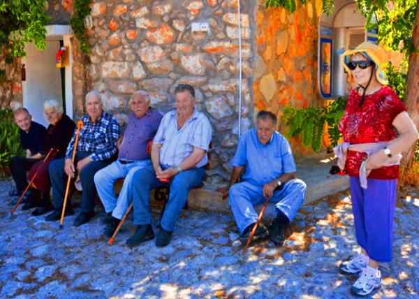 2015-06-22_Avgonima_Only 15 Old Folks Lived here ��ɽկ���˿ڽ�ʣʮ��λ����-20001.JPG
