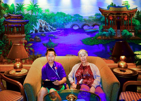 2015-06-22_Explorers Lounge of Emerald Princess �������������֡�̽������Ϣ��0001.JPG