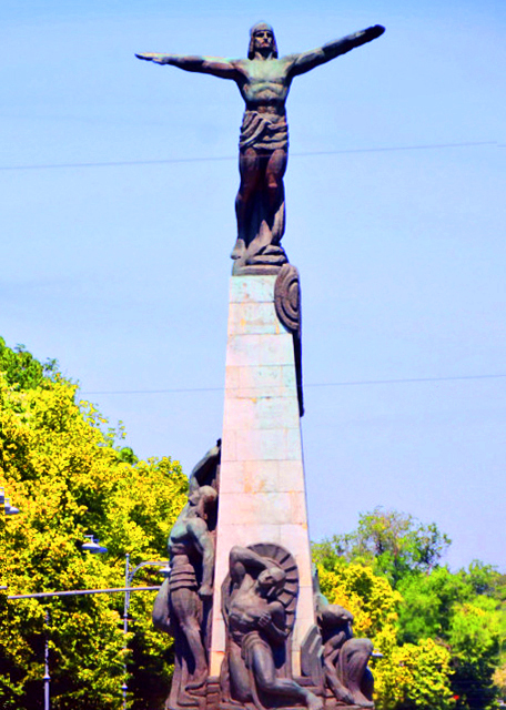 2015-06-24_Monument to the Heroes of the Air ����Ӣ�ۼ��-20001.JPG